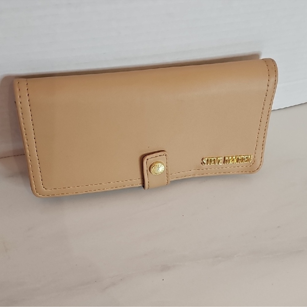 Steve Madden Beige Women's Wallet